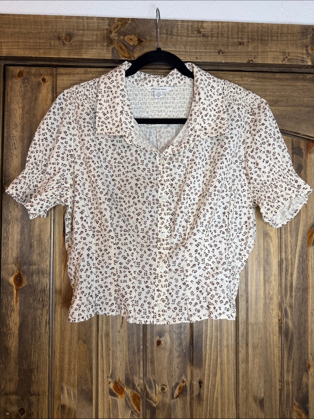 American Eagle Outfitters Cream Button-Front Floral Crop Shirt
